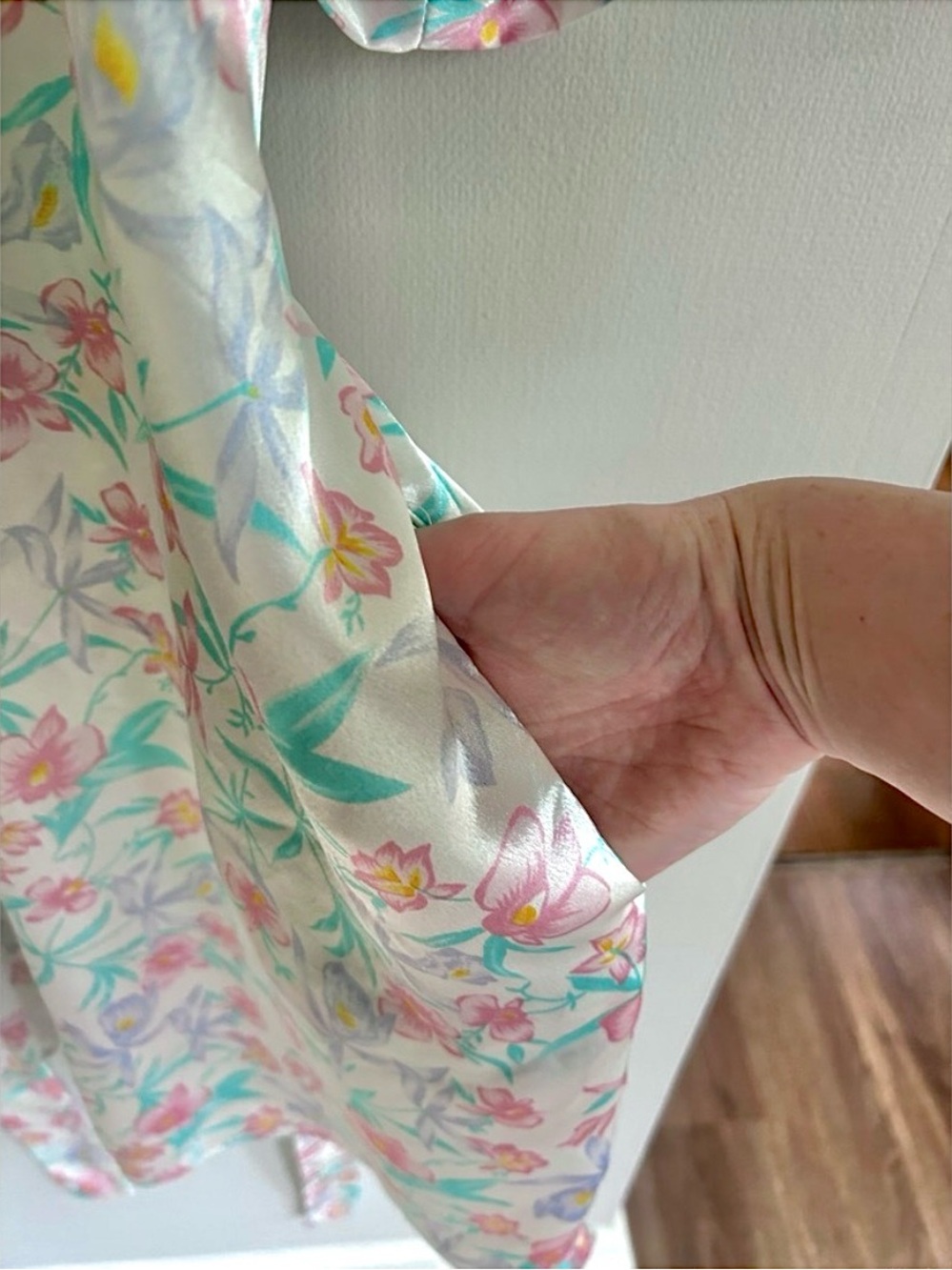 Vintage Pastel Botanical Satin Kimono Robe Cottagecore Whimsy Romantic Bridal OS - Picture 9 of 12